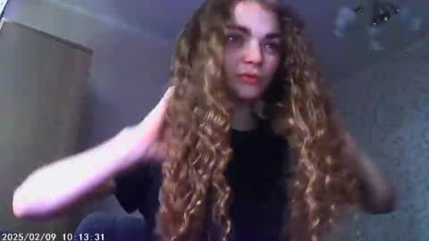 Sophie and my bestie Mandy    online show from 02-08-25, 11:55