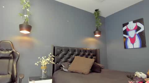 Snapshot of sophiietaylor_ chatting on 01-09-25, 11:02 Sophie Taylor online show from 01-09-25, 11:02