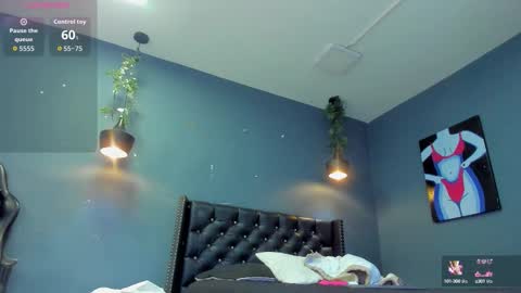 Snapshot of sophiietaylor_ chatting on 09-27-25, 11:32 Sophie Taylor online show from 09-27-25, 11:32
