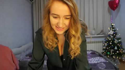 Snapshot of sophilorens chatting on 01-06-26, 07:01 Sophi online show from 01-06-26, 07:01