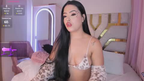 sophy  online show from 10-27-25, 02:15