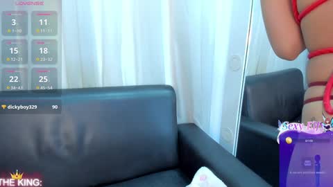 Snapshot of sophy_smilesweet chatting on 12-23-24, 05:54 SOPHY ROGERS online show from 12-23-24, 05:54