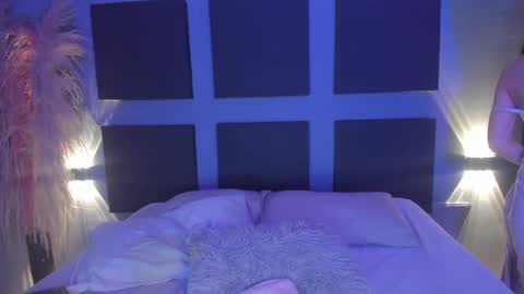 Snapshot of sophy_smilesweet chatting on 12-27-24, 02:54 SOPHY ROGERS online show from 12-27-24, 02:54