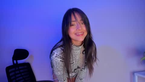 Snapshot of sophy_smilesweet chatting on 01-02-25, 02:57 SOPHY ROGERS online show from 01-02-25, 02:57