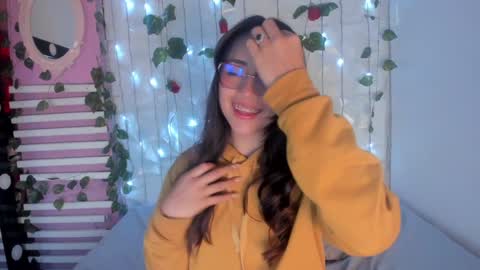 Snapshot of sophy_smilesweet chatting on 01-04-25, 02:46 SOPHY ROGERS online show from 01-04-25, 02:46