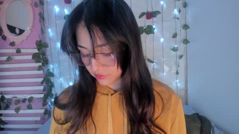 Snapshot of sophy_smilesweet chatting on 01-04-25, 05:47 SOPHY ROGERS online show from 01-04-25, 05:47