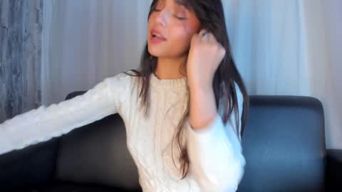 Snapshot of sophy_smilesweet chatting on 01-10-25, 05:34 SOPHY ROGERS online show from 01-10-25, 05:34