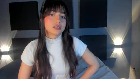 Snapshot of sophy_smilesweet chatting on 01-17-25, 02:39 SOPHY ROGERS online show from 01-17-25, 02:39