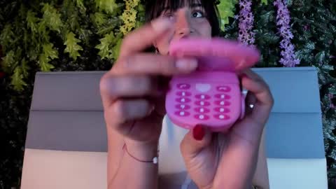 Snapshot of sophy_smilesweet chatting on 01-28-25, 05:46 SOPHY ROGERS online show from 01-28-25, 05:46