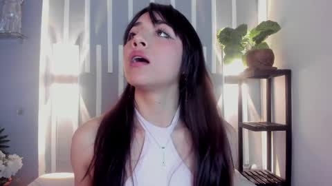 Snapshot of sophy_smilesweet chatting on 02-11-25, 06:01 SOPHY ROGERS online show from 02-11-25, 06:01
