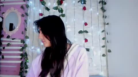 Snapshot of sophy_smilesweet chatting on 03-07-25, 02:56 SOPHY ROGERS online show from 03-07-25, 02:56