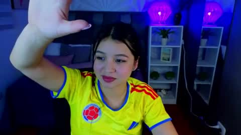 Sophy  online show from 06-19-26, 06:29