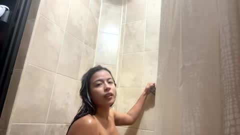 Snapshot of sopphiefox chatting on 01-07-25, 11:03 Sofia online show from 01-07-25, 11:03