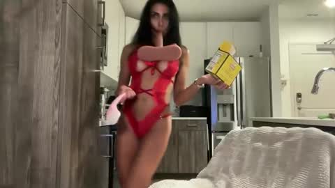 Snapshot of soprettyithurts69 chatting on 11-04-25, 11:48 soprettyithurts69 online show from 11-04-25, 11:48