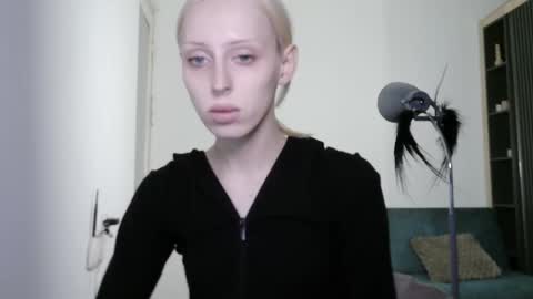 Snapshot of sora999999999 chatting on 03-15-26, 03:40 sora999999999 online show from 03-15-26, 03:40