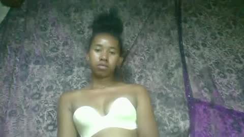 Snapshot of soriettezah chatting on 02-18-26, 07:59 soriettezah online show from 02-18-26, 07:59