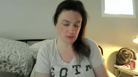 Snapshot of sotamom chatting on 05-22-26, 03:17 NaughtyMommy online show from 05-22-26, 03:17