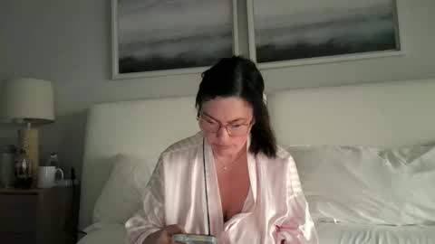 Snapshot of sotamom chatting on 05-28-26, 12:24 NaughtyMommy online show from 05-28-26, 12:24