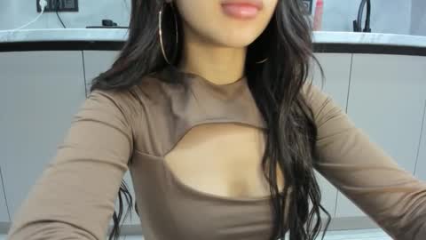 Snapshot of soul_mi chatting on 10-03-25, 12:29 Mia online show from 10-03-25, 12:29