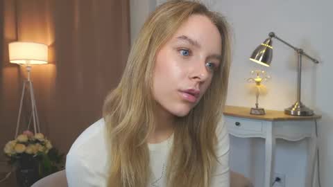 Anna online show from 03-31-26, 02:28