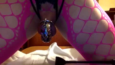 Snapshot of soundingslutslave chatting on 12-04-24, 02:42 soundingslutslave online show from 12-04-24, 02:42