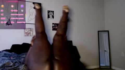 Snapshot of southerngothgoddess chatting on 11-16-25, 01:49 SG online show from 11-16-25, 01:49