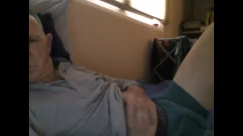 sox1957 online show from 12-19-25, 02:24