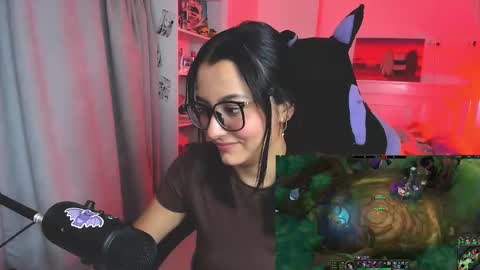 Lili online show from 10-23-25, 12:21