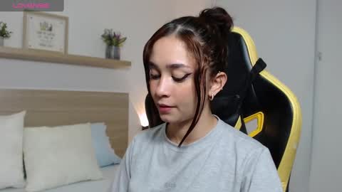Snapshot of soy_mariana_ chatting on 01-03-25, 02:10 M A R I A N A online show from 01-03-25, 02:10