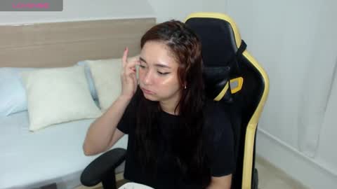 Snapshot of soy_mariana_ chatting on 01-07-25, 02:10 M A R I A N A online show from 01-07-25, 02:10