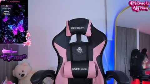 Snapshot of soy_sheila chatting on 01-16-25, 02:41 sheila smitt online show from 01-16-25, 02:41