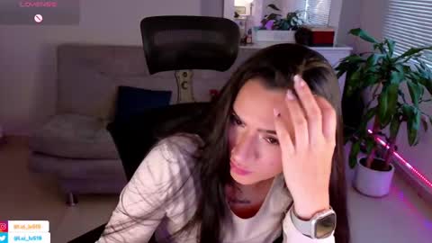 Luisa    online show from 02-19-25, 10:53