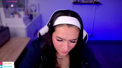 Luisa    online show from 10-23-25, 08:18