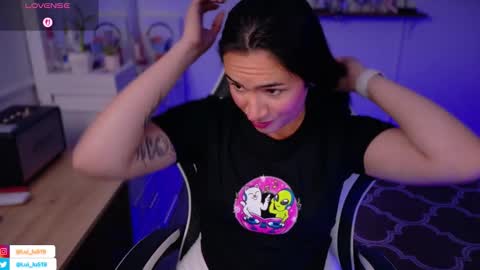 Luisa    online show from 11-22-25, 12:42