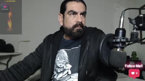 Snapshot of soyelcarlitos chatting on 01-27-25, 04:09 El Carlitos online show from 01-27-25, 04:09