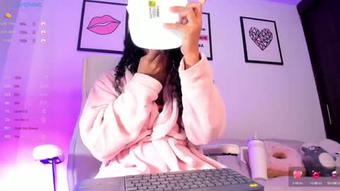 Snapshot of soyjuliana19 chatting on 12-20-24, 08:01 Juliana online show from 12-20-24, 08:01