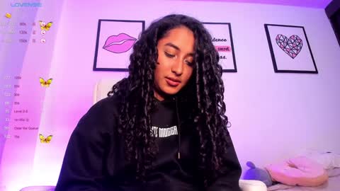 Snapshot of soyjuliana19 chatting on 02-04-25, 07:00 Juliana online show from 02-04-25, 07:00