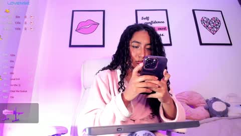 Snapshot of soyjuliana19 chatting on 02-06-25, 06:13 Juliana online show from 02-06-25, 06:13