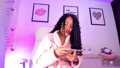 Snapshot of soyjuliana19 chatting on 02-19-25, 03:16 Juliana online show from 02-19-25, 03:16