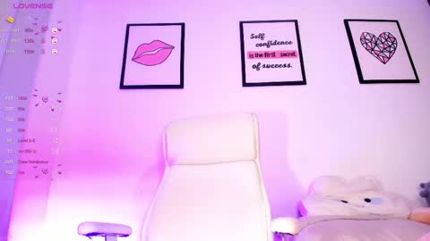 Snapshot of soyjuliana19 chatting on 03-05-25, 09:15 Juliana online show from 03-05-25, 09:15