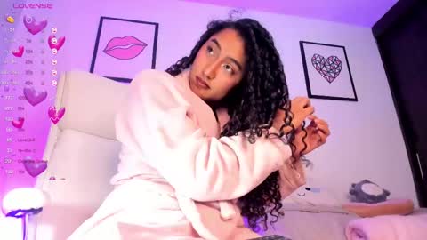 Snapshot of soyjuliana19 chatting on 03-06-25, 11:09 Juliana online show from 03-06-25, 11:09