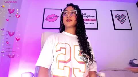 Snapshot of soyjuliana19 chatting on 03-07-25, 09:27 Juliana online show from 03-07-25, 09:27