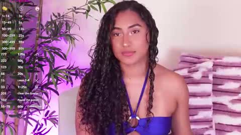 Juliana online show from 07-16-26, 12:33