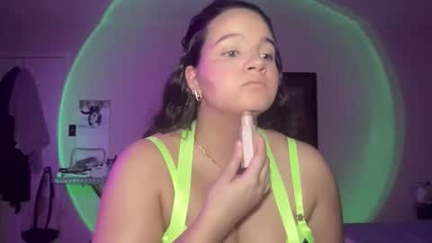 Snapshot of soyoceanne chatting on 01-06-26, 11:51 Soyoceanne online show from 01-06-26, 11:51