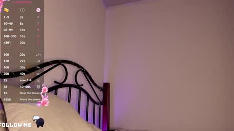 Snapshot of soyvane chatting on 12-23-24, 08:55 VANESSA online show from 12-23-24, 08:55