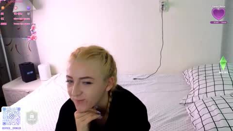 Snapshot of space_danger chatting on 09-09-25, 05:07 space danger online show from 09-09-25, 05:07