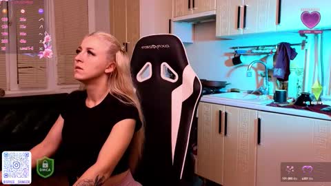 Snapshot of space_danger chatting on 10-08-25, 07:22 space danger online show from 10-08-25, 07:22