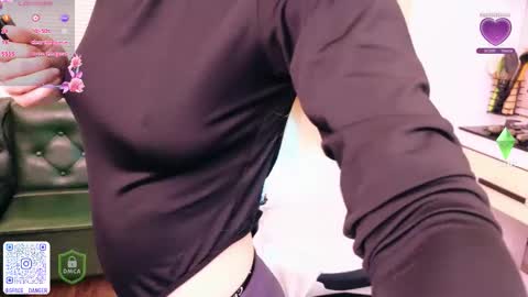 Snapshot of space_danger chatting on 10-18-25, 02:29 space danger online show from 10-18-25, 02:29