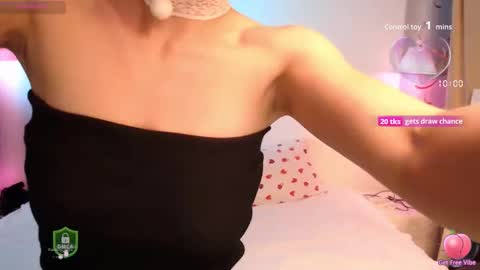 Snapshot of space_danger chatting on 11-20-25, 09:25 space danger online show from 11-20-25, 09:25