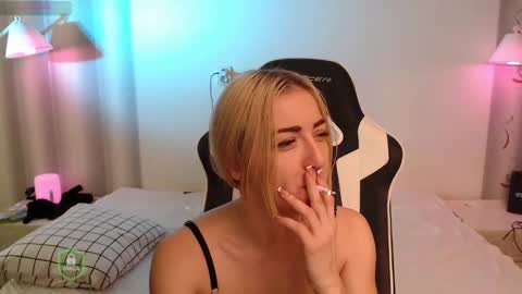 Snapshot of space_danger chatting on 11-23-25, 06:57 space danger online show from 11-23-25, 06:57